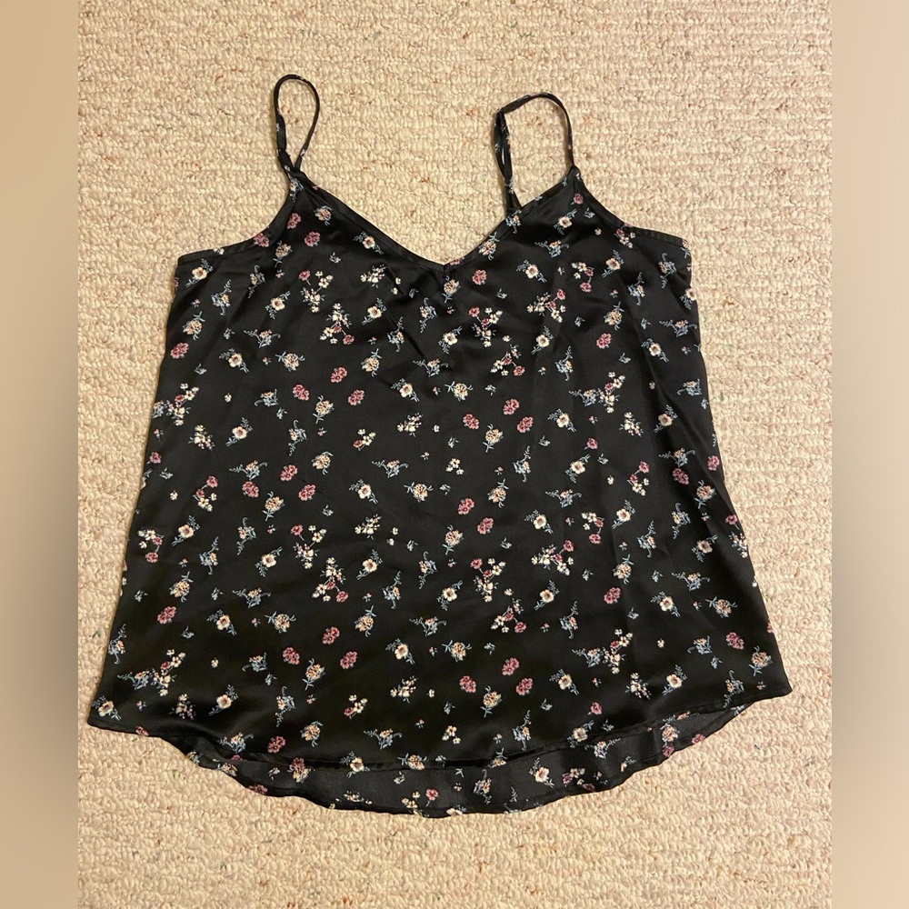 wild fable spaghetti strap floral top v neck polyester NWOT size XS